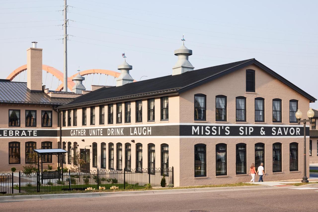 The Confluence Hotel Hastings Екстер'єр фото